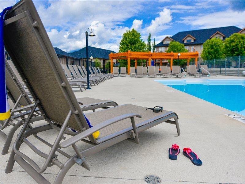 Bighorn Meadows Resort Radium Hot Springs Ngoại thất bức ảnh